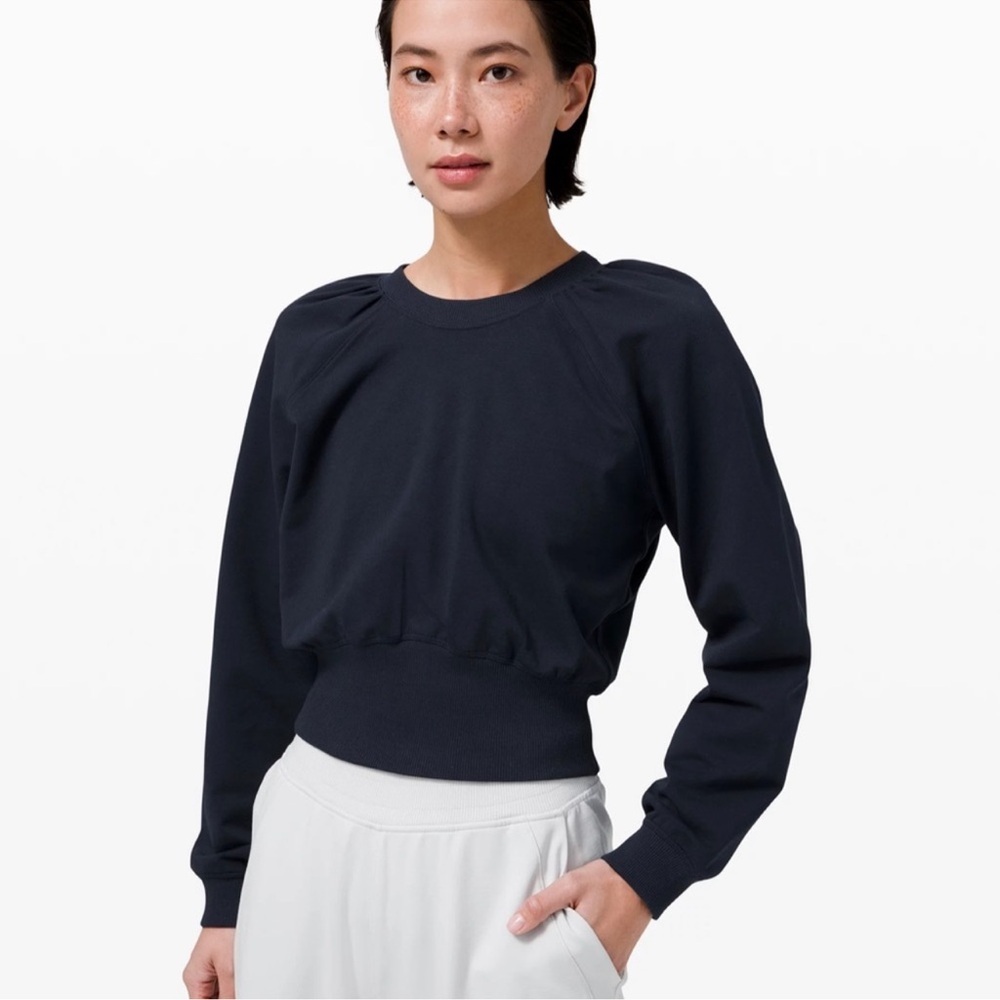 Lululemon LA puff sleeve cropped sweatshirt in Navy